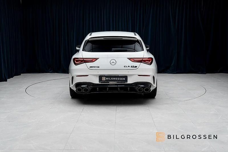 Begagnad Mercedes CLA45 AMG Exclusive 422 HK (310 kW) 2021 Vit Kombi