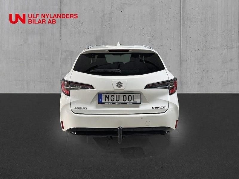 Begagnad Suzuki Swace 98 HK (72 kW) 2021 Vit Kombi