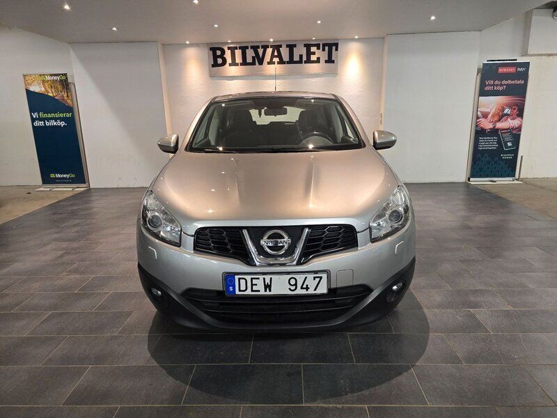 Silver Begagnad 2012 Nissan Qashqai SUV | 49 900 kr (Bra pris) - Bild 1/4