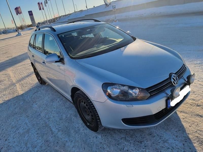 Begagnad 2013 VW Golf VII Kombi | 36 000 kr (Superpris) - Bild 1/4