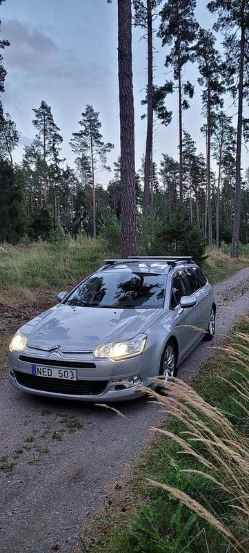 Silver Begagnad 2013 Citroën C5 Exclusive Kombi | 76 000 kr (Marknadspris) - Bild 1/4