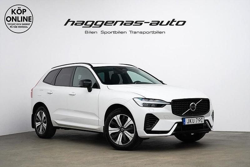 Vit Begagnad 2022 Volvo XC60 Plus SUV | 469 000 kr (Marknadspris) - Bild 1/4