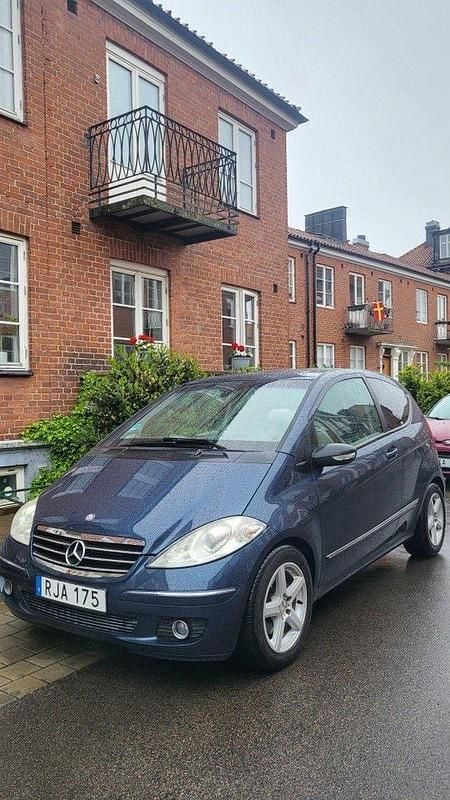 Blå Begagnad 2007 Mercedes A200 Halvkombi | 39 000 kr - Bild 1/4
