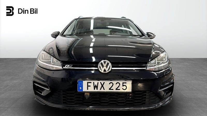 Begagnad VW Golf VII R-line 110 HK (80 kW) 2018 Deep black pearl Kombi