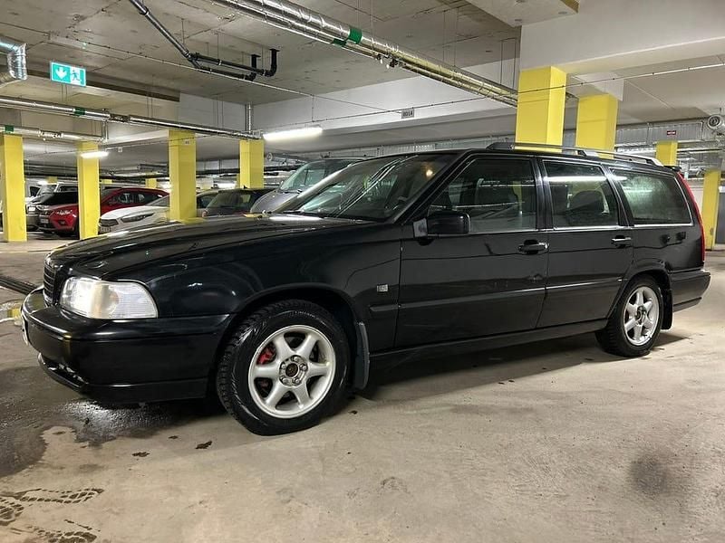Begagnad 2000 Volvo V70 Standard Kombi | 15 900 kr (Bra pris) - Bild 1/4