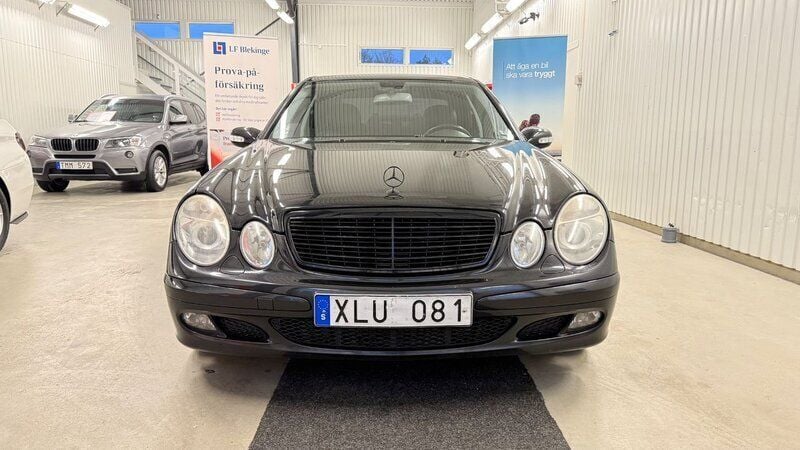 Svart Begagnad 2006 Mercedes E200 Classic Sedan | 84 900 kr (Marknadspris) - Bild 1/4