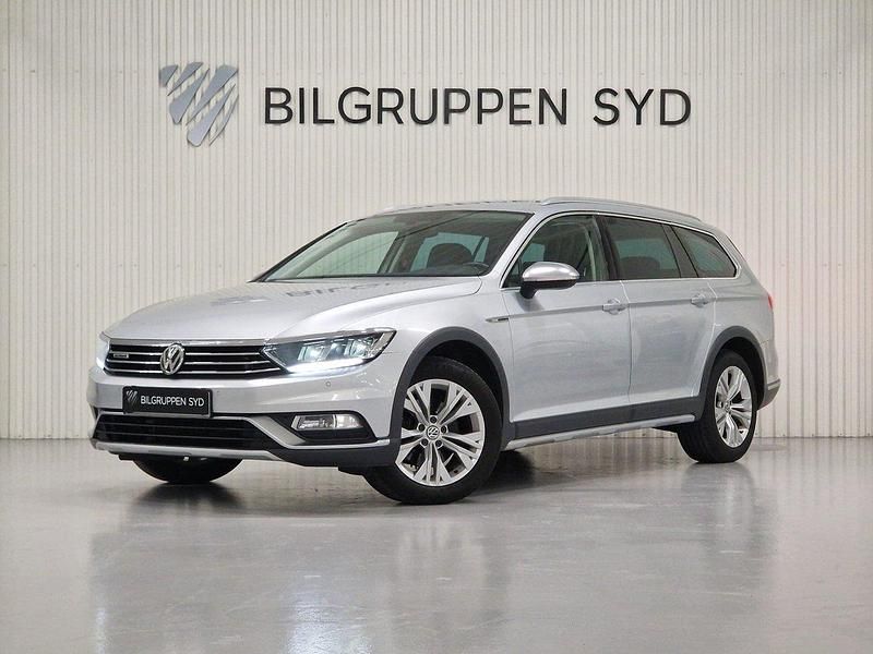 Silver Begagnad 2016 VW Passat Alltrack Kombi | 159 900 kr (Marknadspris) - Bild 1/4