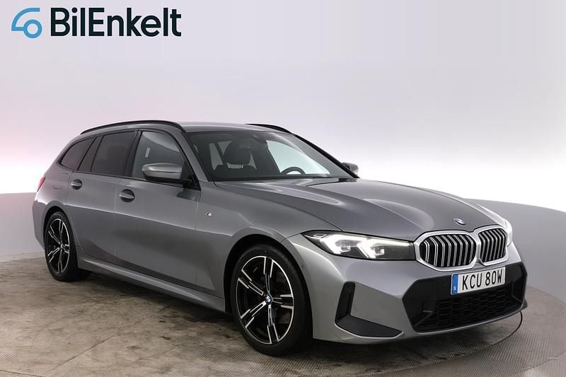 Grå Begagnad 2023 BMW 320 M Sport Kombi | 389 900 kr (Marknadspris) - Bild 1/4