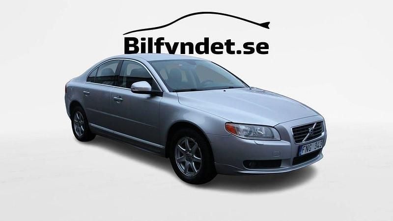 Grå Begagnad 2007 Volvo S80 Sedan | 79 900 kr (Marknadspris) - Bild 1/4
