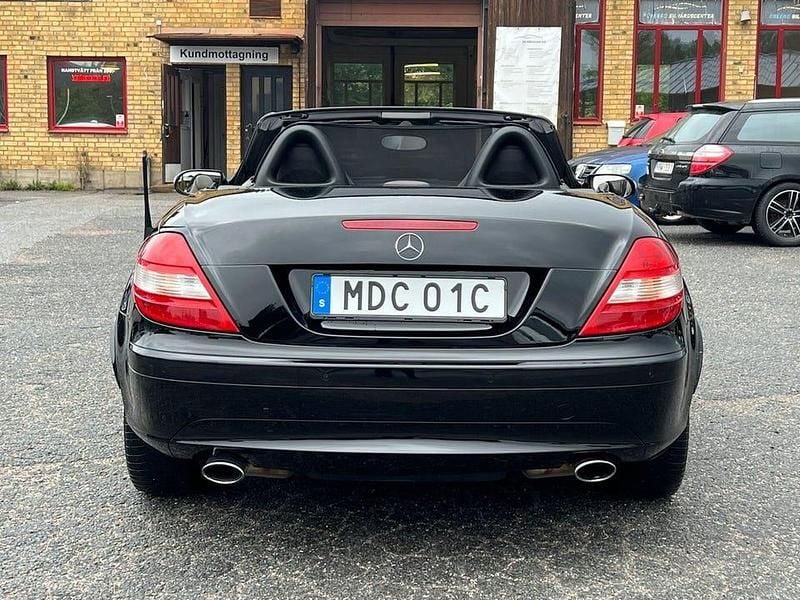 Begagnad Mercedes SLK200 163 HK (119 kW) 2004 Svart Cab