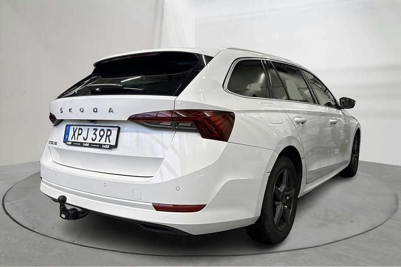 Begagnad Skoda Octavia G-TEC 130 HK (95 kW) 2022 Vit Kombi