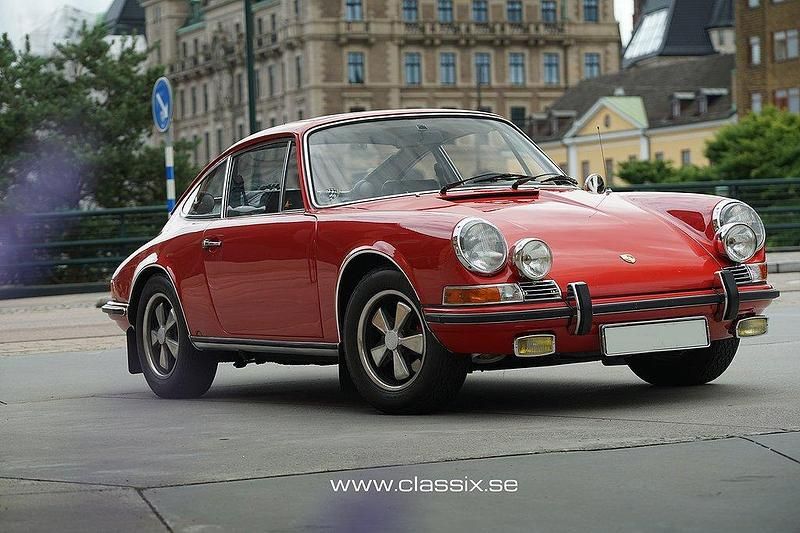 Begagnad Porsche 911 152 HK (111 kW) 1970 Röd Sportkupé
