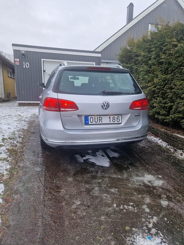 Begagnad VW Passat 150 HK (110 kW) 2012 Silver Kombi