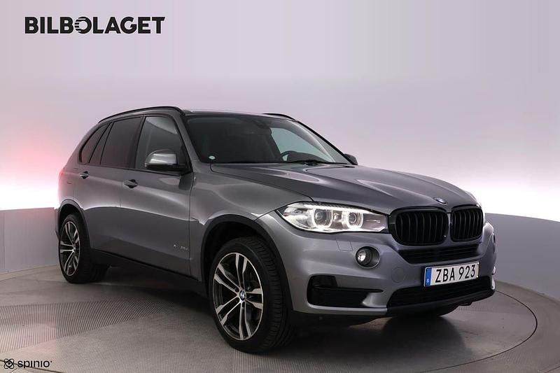 Grå Begagnad 2017 BMW X5 SUV | 334 800 kr (Dyr) - Bild 1/4