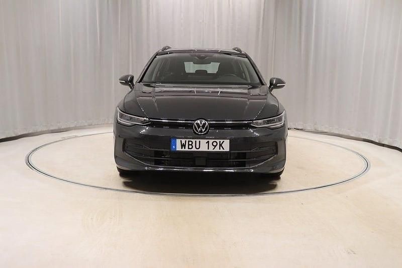 Begagnad VW Golf VIII 150 HK (110 kW) 2024 Mörkgrå Kombi