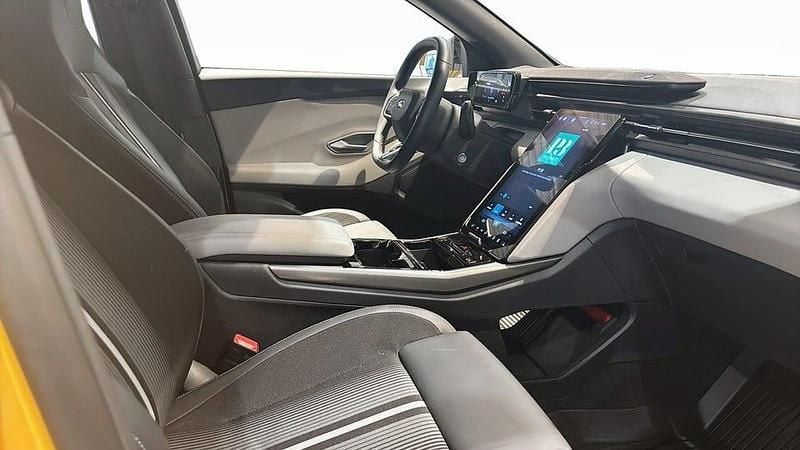 Begagnad Ford Capri 250 kW (340 HK) 2025 Gul SUV