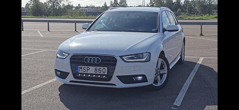 Vit Begagnad 2013 Audi A4 Kombi | 129 000 kr (Lite dyr) - Bild 1/4