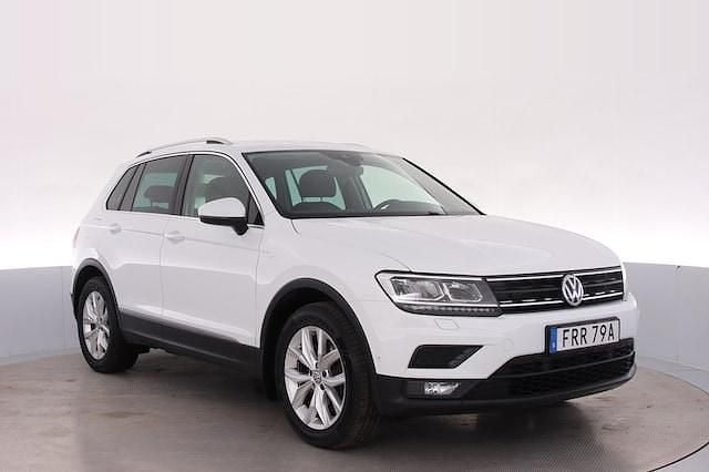Begagnad 2020 VW Tiguan Comfortline SUV | 209 000 kr (Superpris) - Bild 1/4