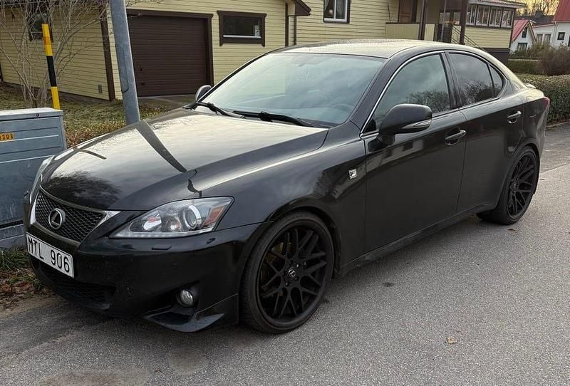 Begagnad 2012 Lexus IS250 Sport Line Sedan | 130 000 kr (Marknadspris) - Bild 1/4