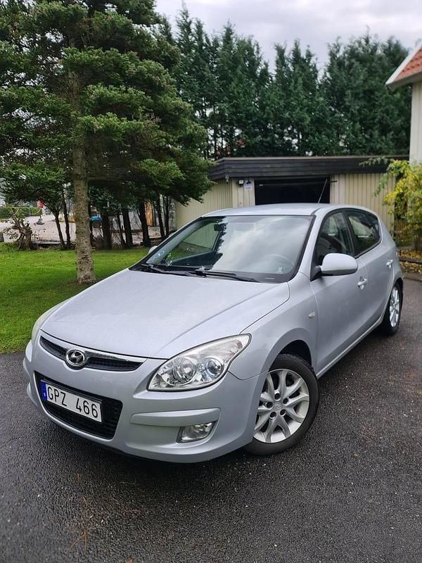 Begagnad 2008 Hyundai i30 Halvkombi | 29 999 kr (Marknadspris) - Bild 1/4