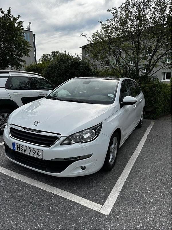 Vit Begagnad 2015 Peugeot 308 Kombi | 49 000 kr (Bra pris) - Bild 1/3