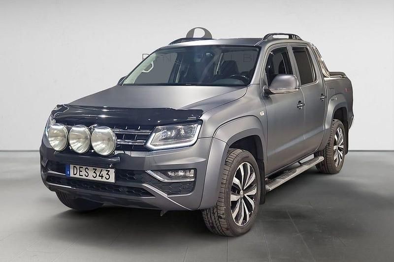 Grå Begagnad 2018 VW Amarok Aventura Pickup | 244 900 kr (Superpris) - Bild 1/3