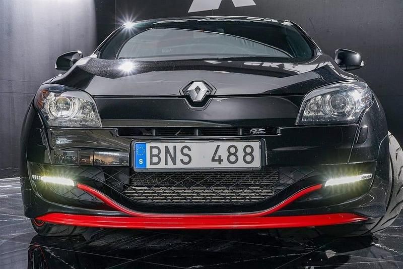 Begagnad Renault Mégane III R.S. 265 HK (194 kW) 2013 Svart