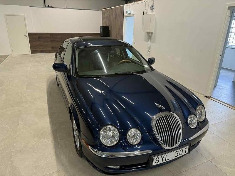 Begagnad Jaguar S-Type S 238 HK (175 kW) 1999 Mörkblå Sedan