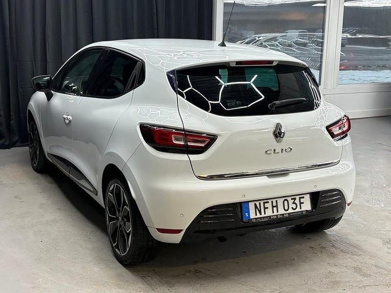 Begagnad Renault Clio IV Intens 90 HK (66 kW) 2019 Vit