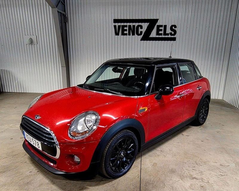 Röd Begagnad 2016 Mini Cooper Pepper Halvkombi | 119 000 kr (Marknadspris) - Bild 1/4