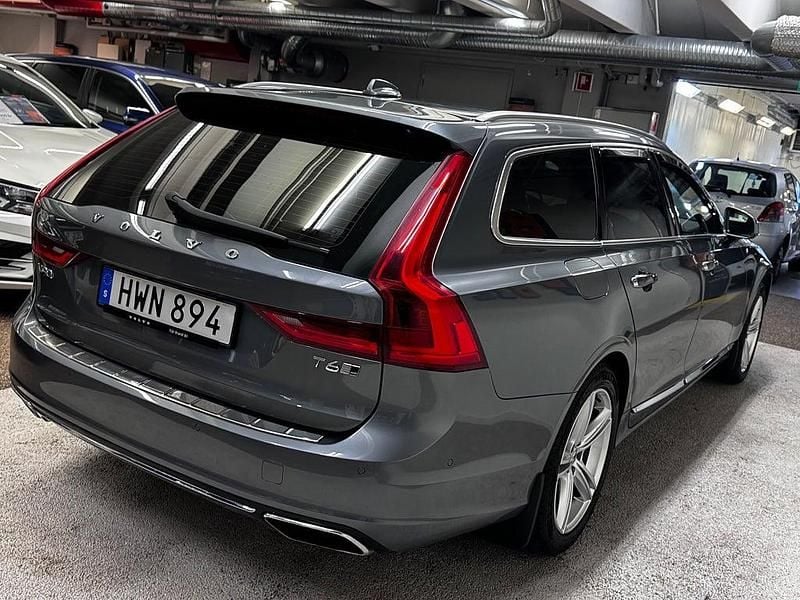 Begagnad Volvo V90 Inscription 320 HK (235 kW) 2017 Grå Kombi
