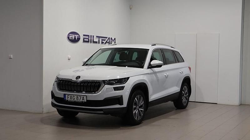 Begagnad Skoda Kodiaq Style 200 HK (147 kW) 2022 Moon white metallic SUV