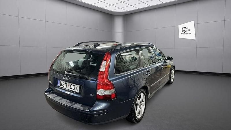 Begagnad Volvo V50 Kinetic 170 HK (125 kW) 2005 Blå Kombi