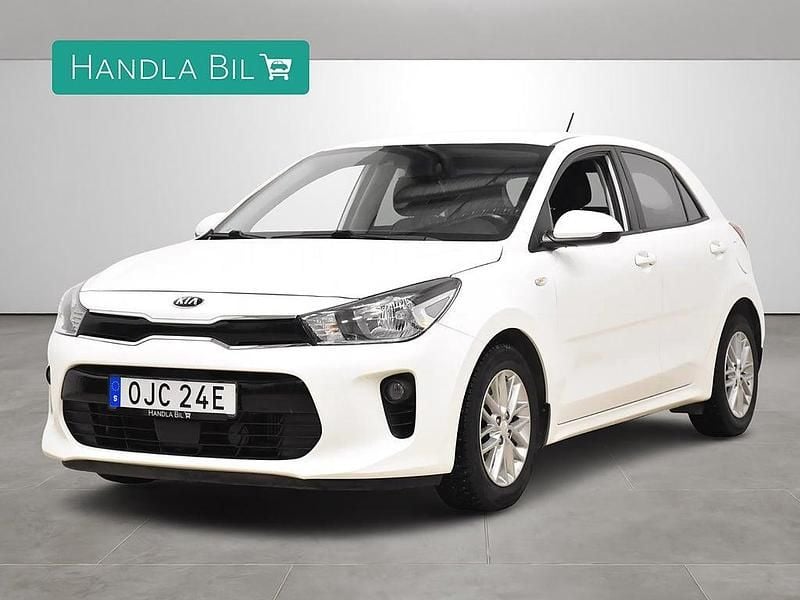 Vit Begagnad 2019 Kia Rio Halvkombi | 169 900 kr (Marknadspris) - Bild 1/4