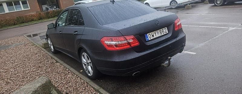 Grå Begagnad 2011 Mercedes E350 Sedan | 90 000 kr (Superpris) - Bild 1/3