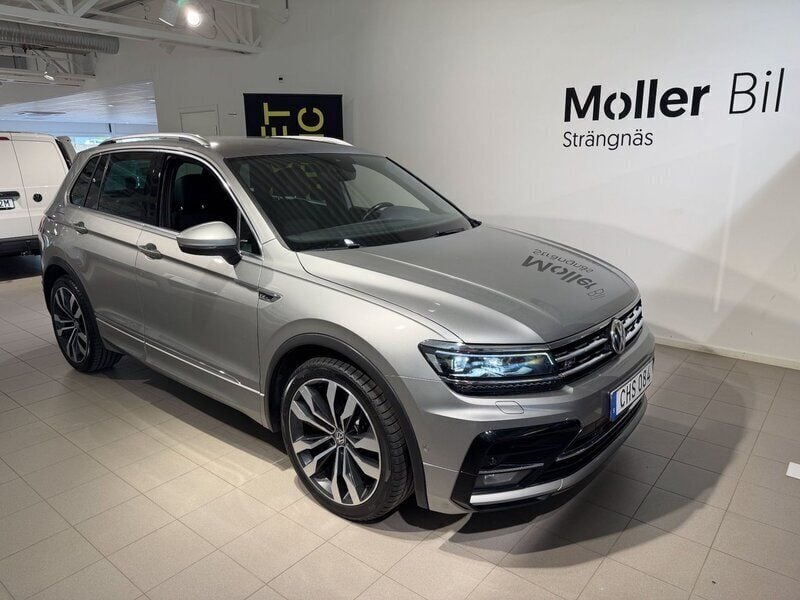 Grå Begagnad 2019 VW Tiguan R-line SUV | 224 900 kr (Marknadspris) - Bild 1/4