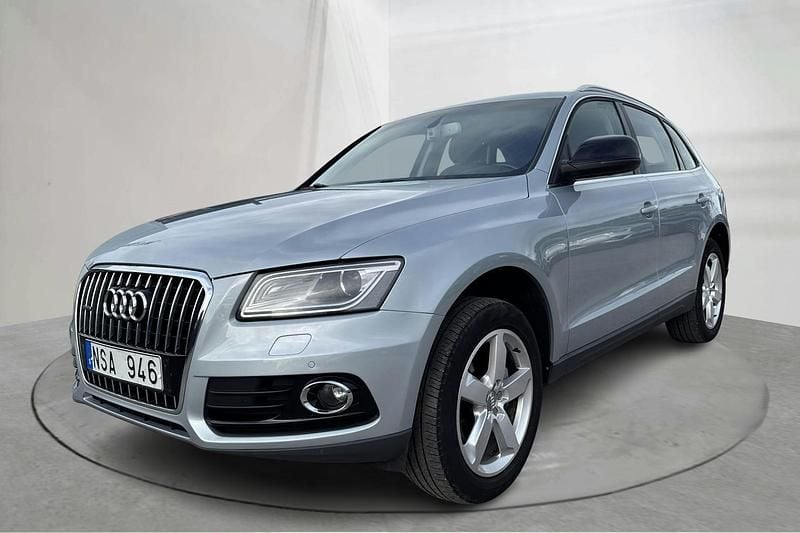 Silver Begagnad 2013 Audi Q5 Design SUV | 109 000 kr (Marknadspris) - Bild 1/4