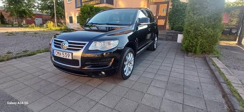 Svart Begagnad 2008 VW Touareg SUV | 71 000 kr - Bild 1/4