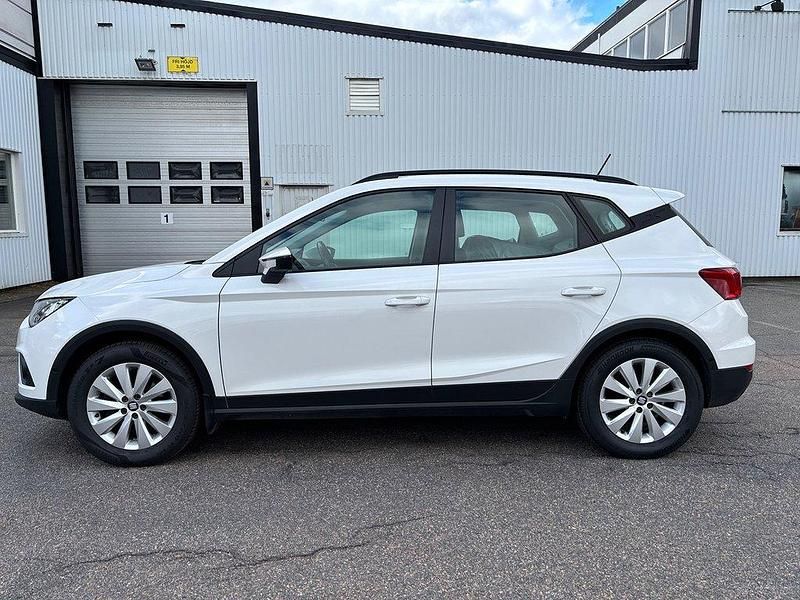 Vit Begagnad 2020 Seat Arona Style SUV | 87 300 kr (Superpris) - Bild 1/4