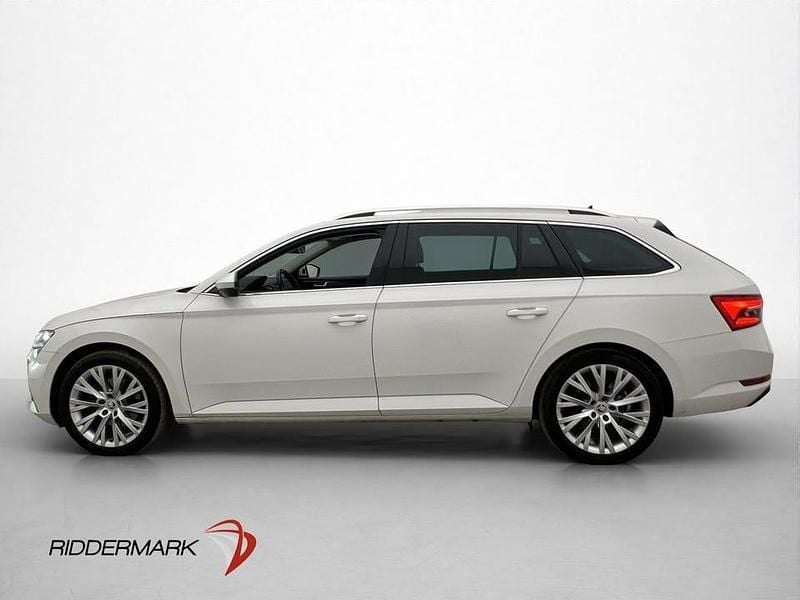 Begagnad Skoda Superb Business Line 218 HK (160 kW) 2021 Vit Kombi