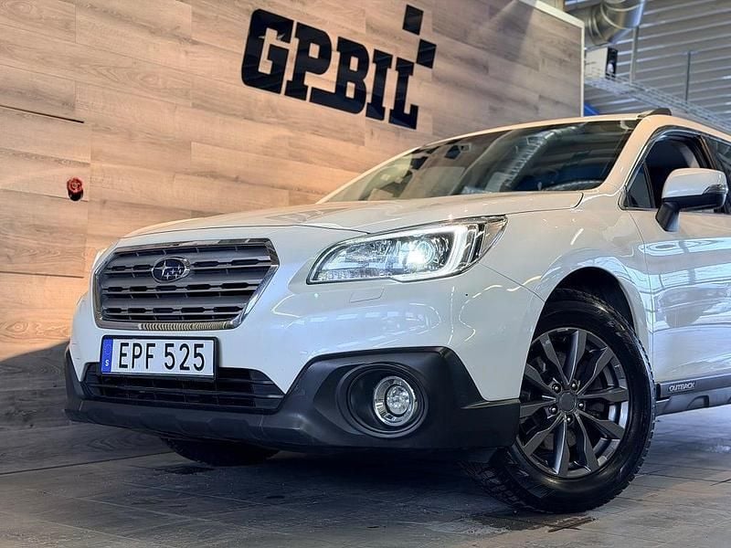 Begagnad Subaru Outback 175 HK (128 kW) 2014 Vit Kombi