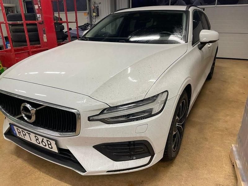 Vit Begagnad 2022 Volvo V60 Kombi | 309 000 kr (Superpris) - Bild 1/2