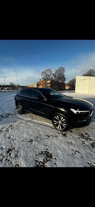 Begagnad 2022 Volvo XC60 SUV | 334 900 kr (Superpris) - Bild 1/4
