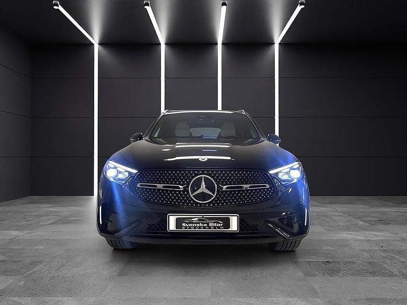 Begagnad Mercedes GLC300e AMG line 313 HK (230 kW) 2023 Svart SUV