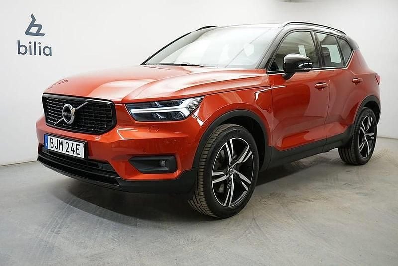 Begagnad Volvo XC40 R-Design 261 HK (191 kW) 2020 Röd SUV