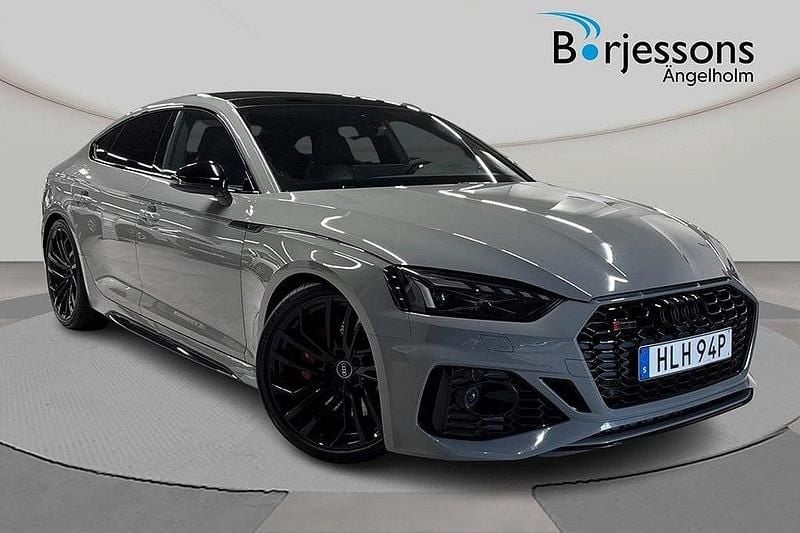 Grå Begagnad 2022 Audi RS5 Sportback Sport Halvkombi | 839 000 kr - Bild 1/4