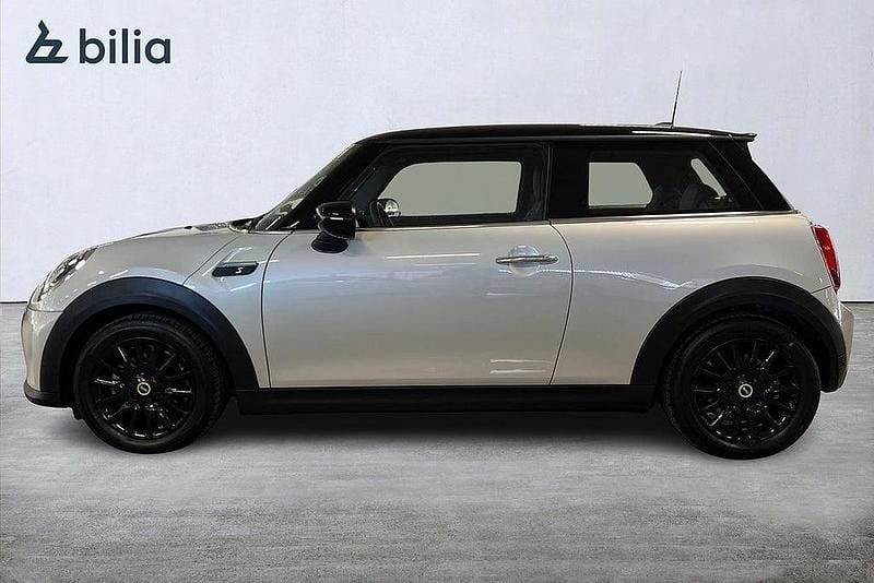 Begagnad Mini Cooper SE Classic 135 kW (184 HK) 2022 Silver Halvkombi