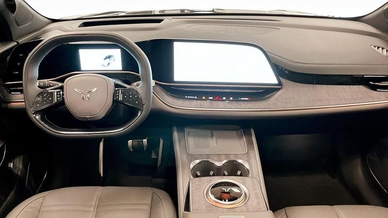 Begagnad Hongqi EHS7 455 kW (619 HK) 2024 Svart (black) SUV