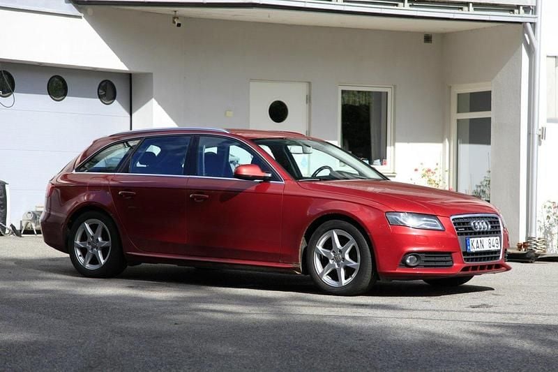 Röd Begagnad 2010 Audi A4 Kombi | 60 000 kr (Marknadspris) - Bild 1/4