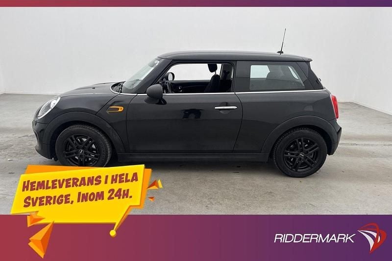 Svart Begagnad 2015 Mini ONE Halvkombi | 74 900 kr (Marknadspris) - Bild 1/3